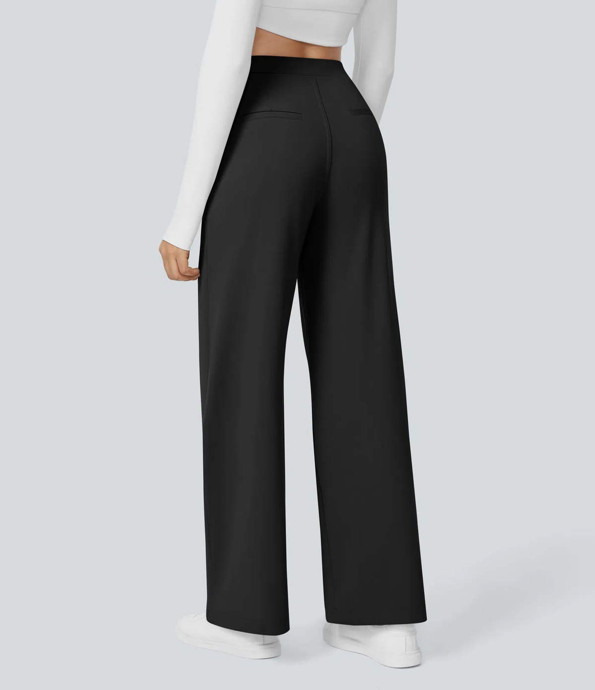 Pantalón negro de tiro alto y pierna ancha
