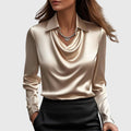 Blusa satinada dorada con cuello fruncido