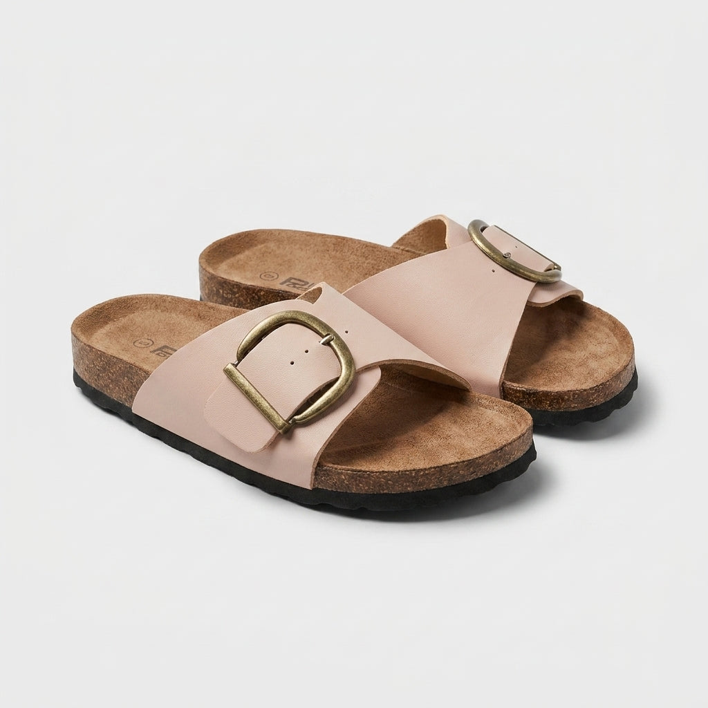 Sandalia beige con plantilla ergonómica y hebilla